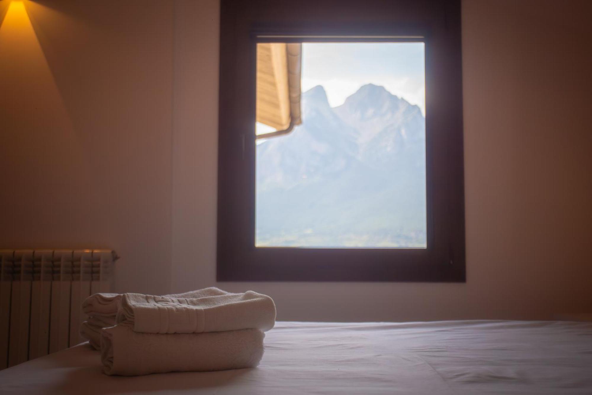 L'Indret Del Pedraforca Adults Only Hotel Saldes Exterior photo