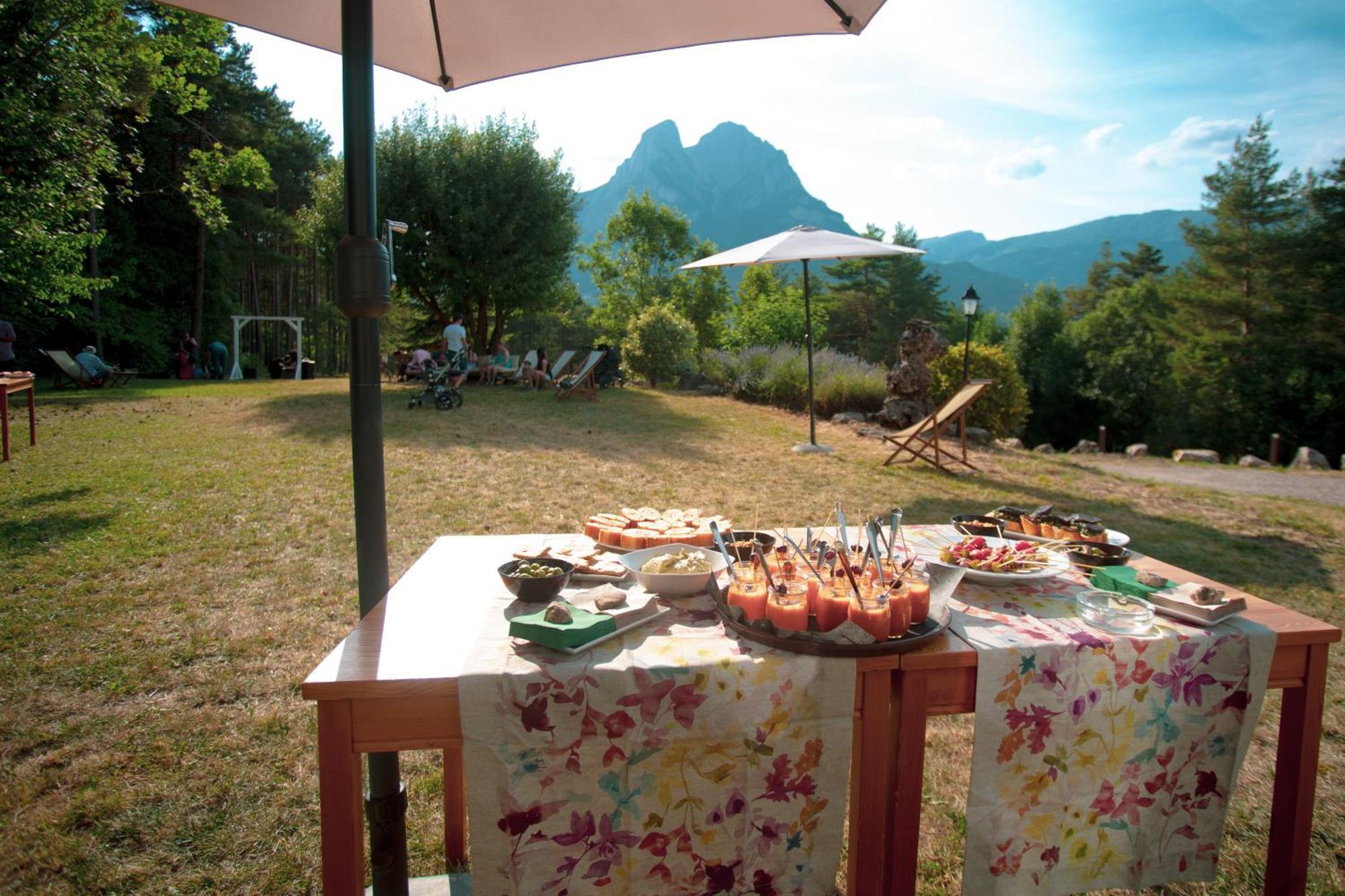 L'Indret Del Pedraforca Adults Only Hotel Saldes Exterior photo