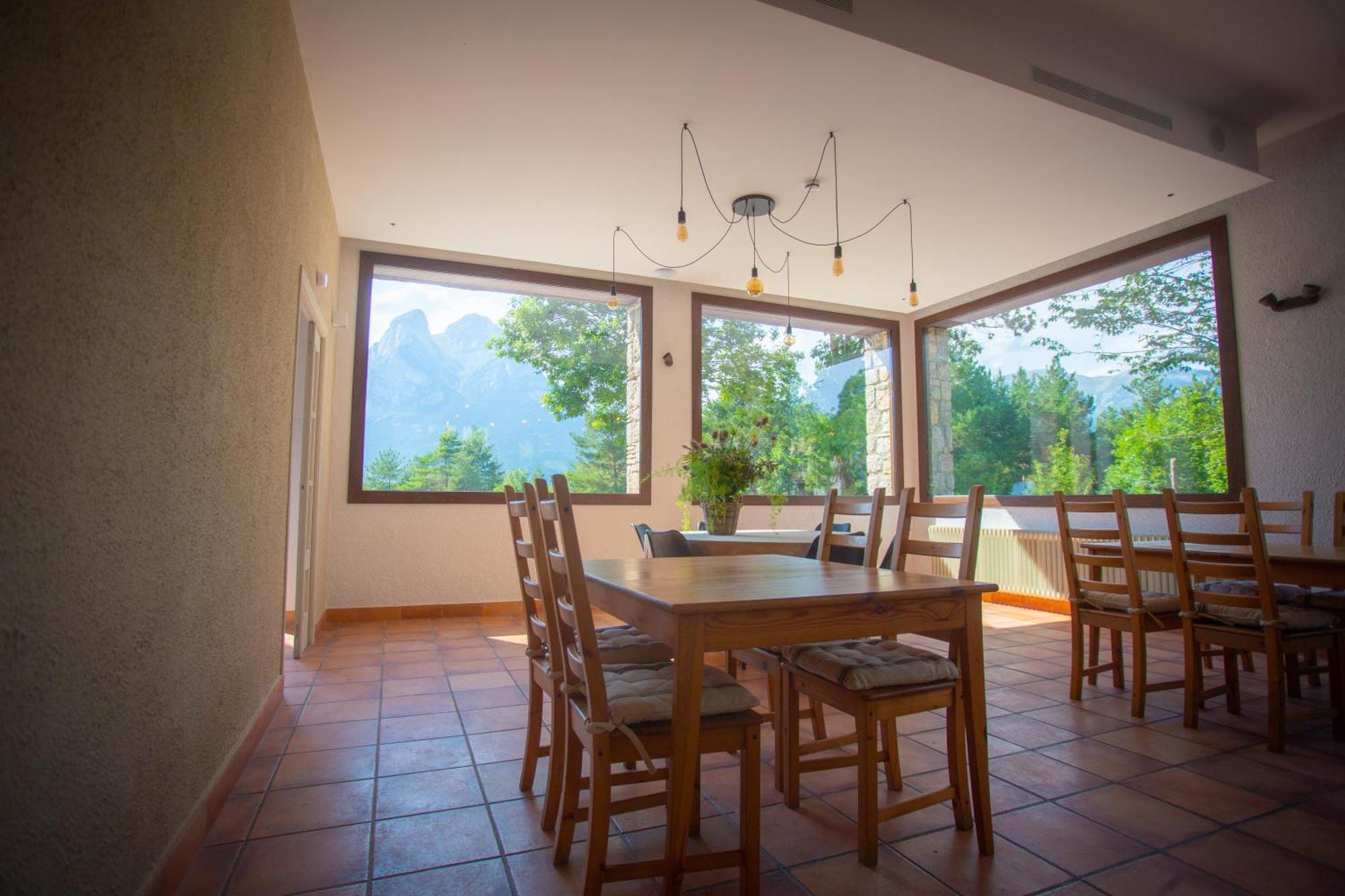 L'Indret Del Pedraforca Adults Only Hotel Saldes Exterior photo