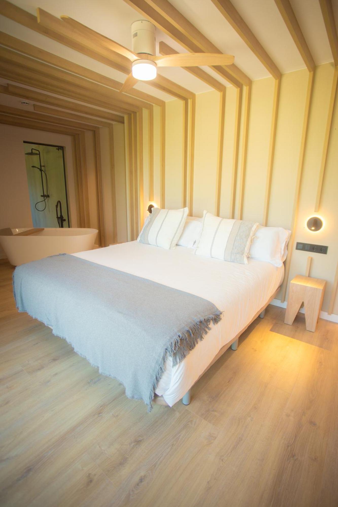 L'Indret Del Pedraforca Adults Only Hotel Saldes Exterior photo